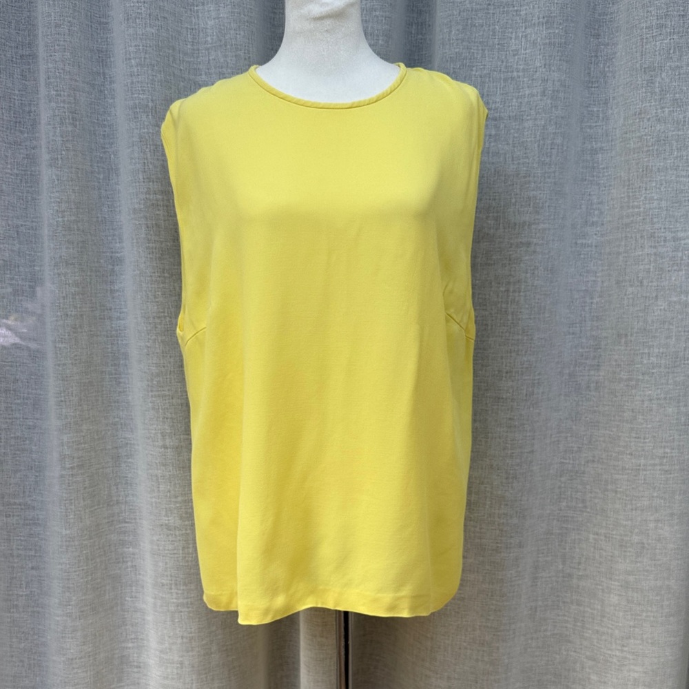 Seventy Venezia canary yellow crew neck sleeveless top